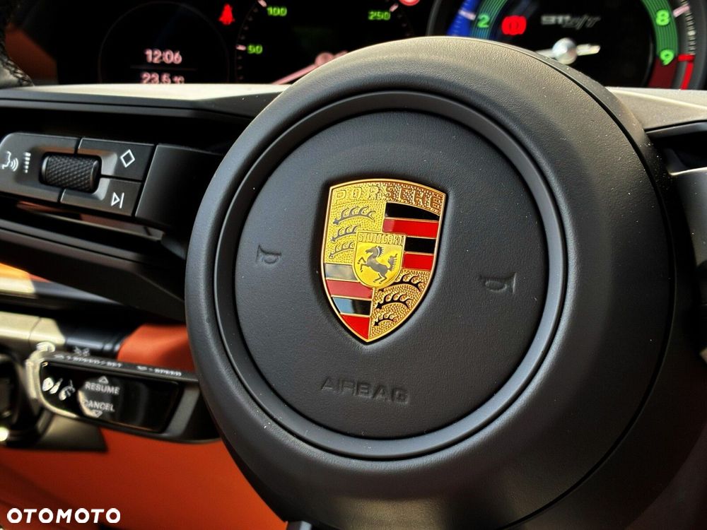 Porsche 911 - 38