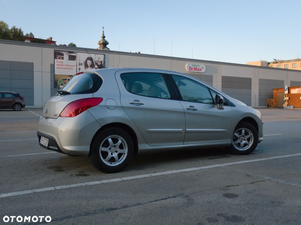 Peugeot 308 1.6 HDi Premium Plus - 3