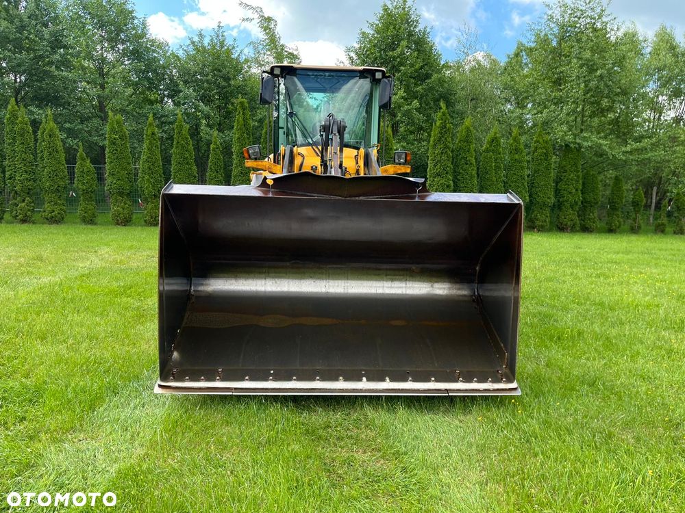 Volvo L60F - 10