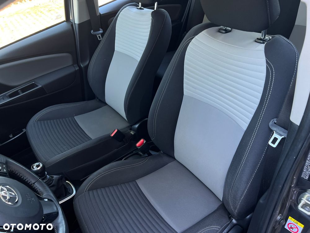 Toyota Yaris 1.5 Active - 13