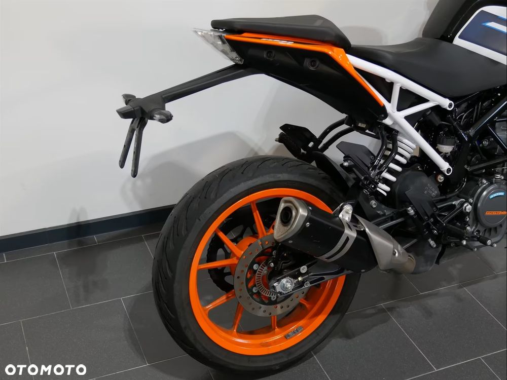KTM Duke - 4