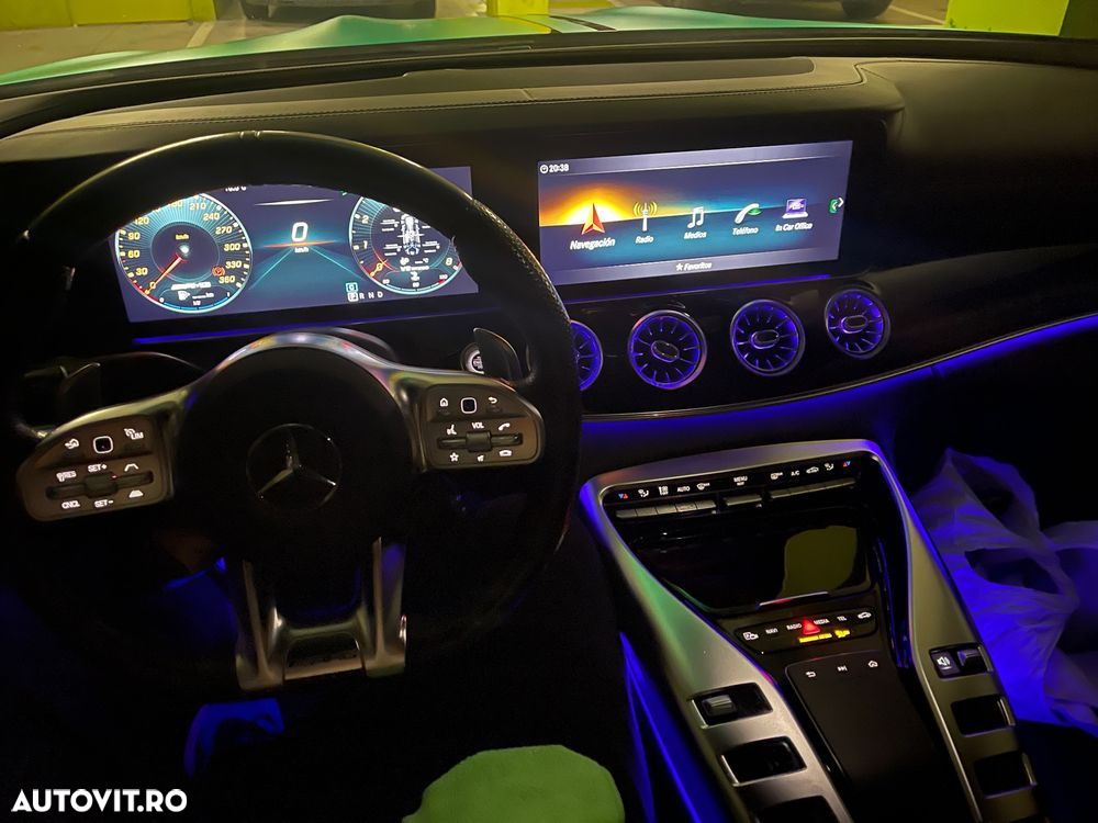 Mercedes-Benz AMG GT-S 63 4MATIC+ - 35