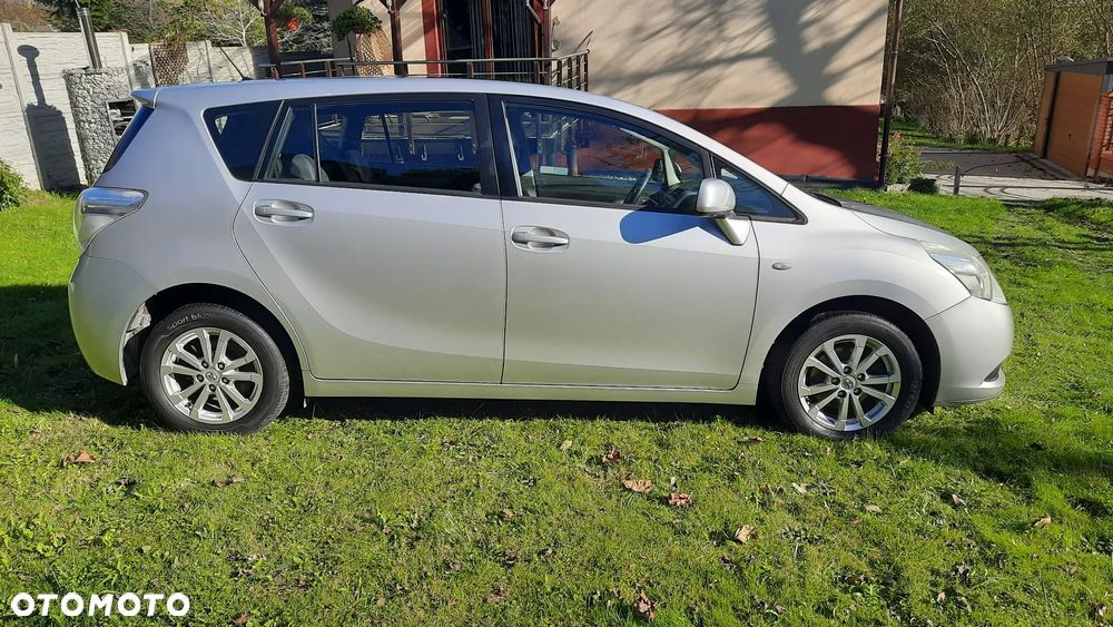 Toyota Verso 1.8 Premium EU5 - 8