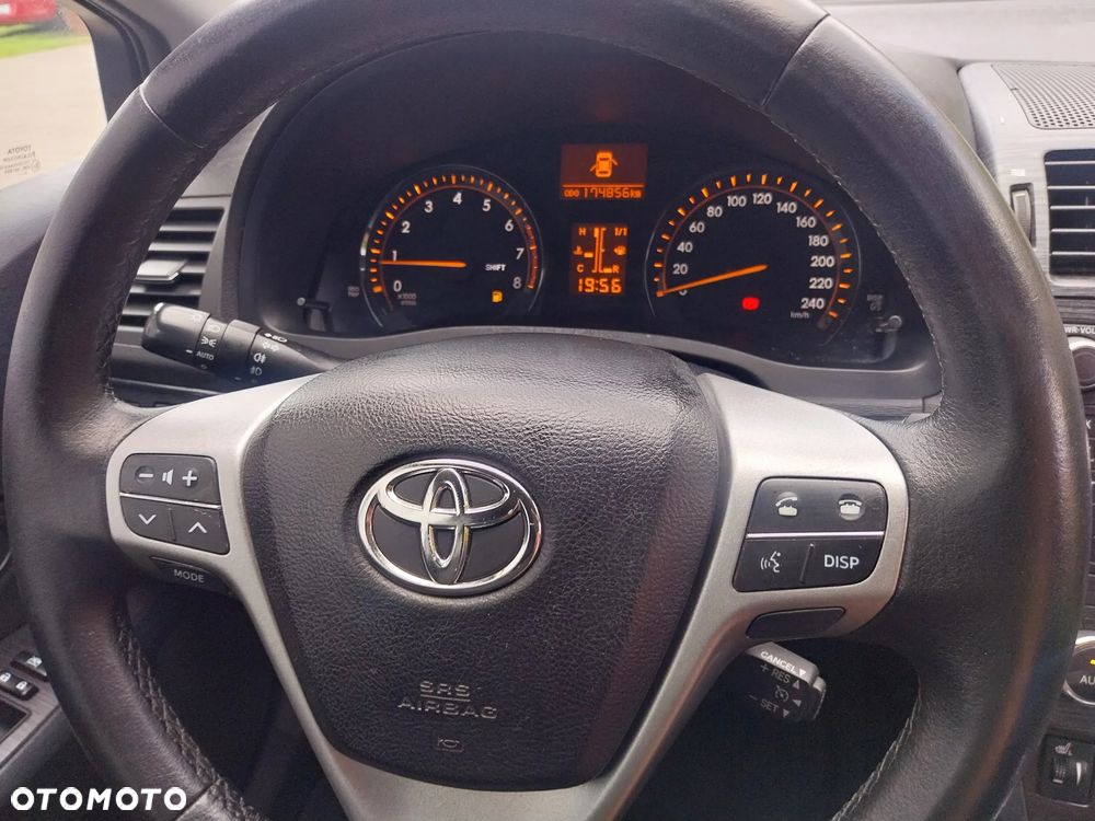 Toyota Avensis 2.0 Executive - 25