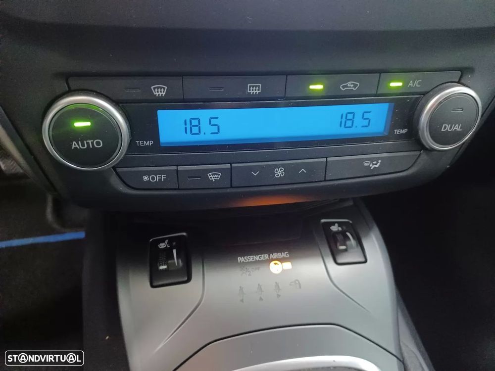 Toyota Avensis Touring Sports 1.6 D-4D Edition-S - 19