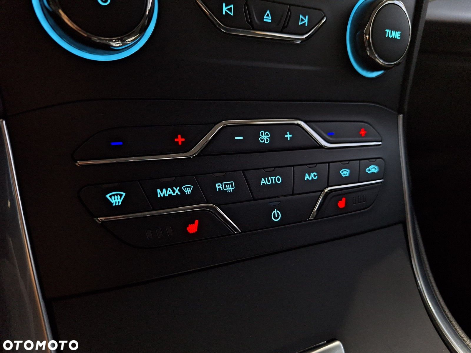 Ford S-Max 2.0 EcoBlue Titanium - 26