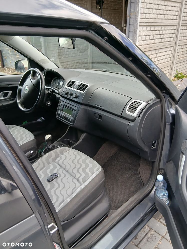Skoda Roomster 1.4 16V PLUS EDITION - 9