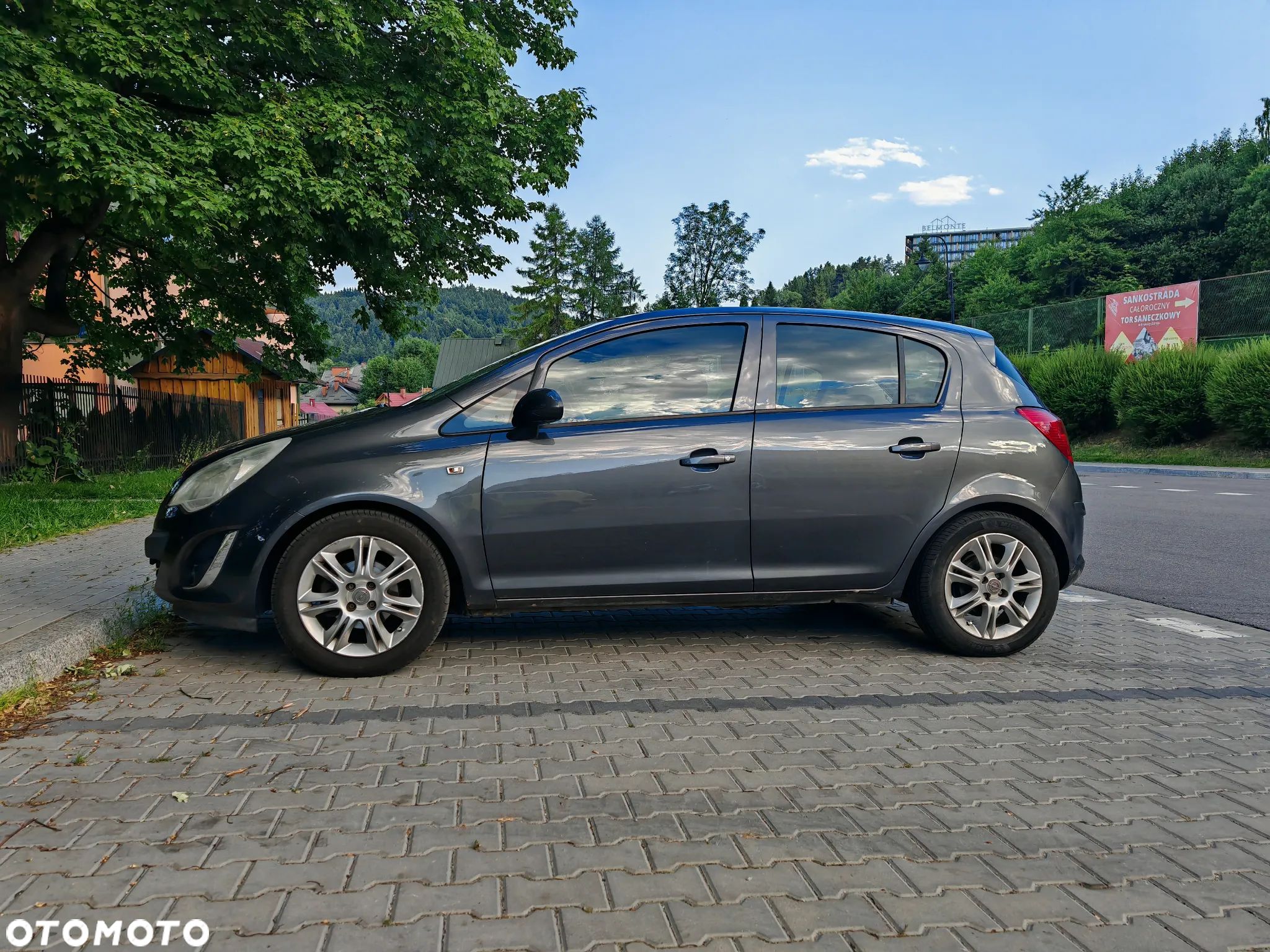 Opel Corsa 1.2 16V Enjoy - 1