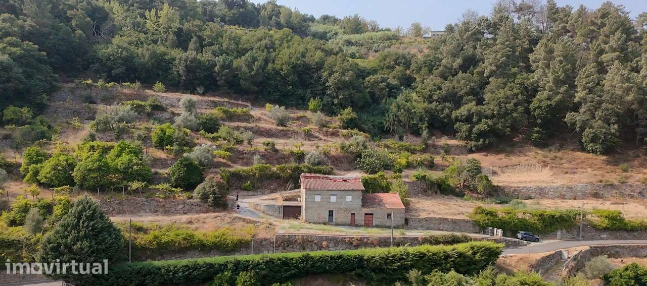 Belíssima “Quinta da Azenha” com projeto aprovada para remodelação em - Grande imagem: 2/60