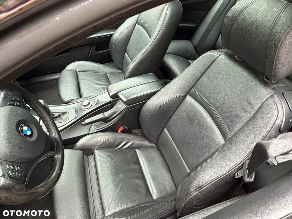 BMW Seria 3 330d - 24