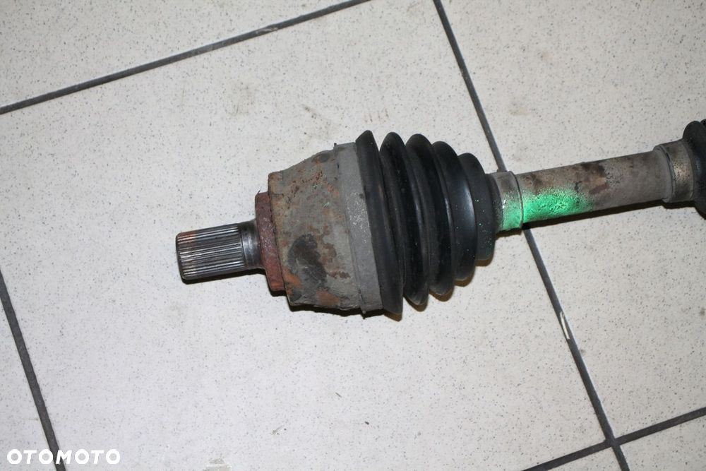 VOLVO V40 2.0 D3 PRAWA PÓŁOŚ MANUALNA P31280680 - 2