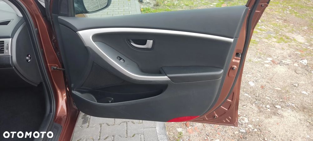 Hyundai i30 - 25