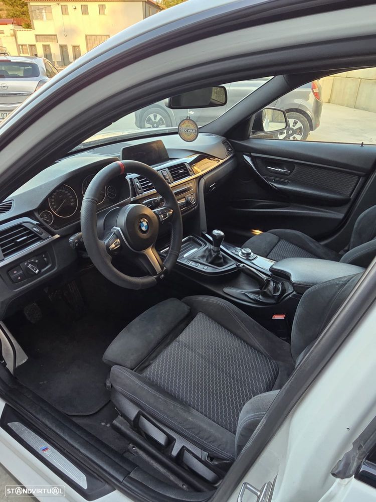 BMW 318 d Pack M - 11
