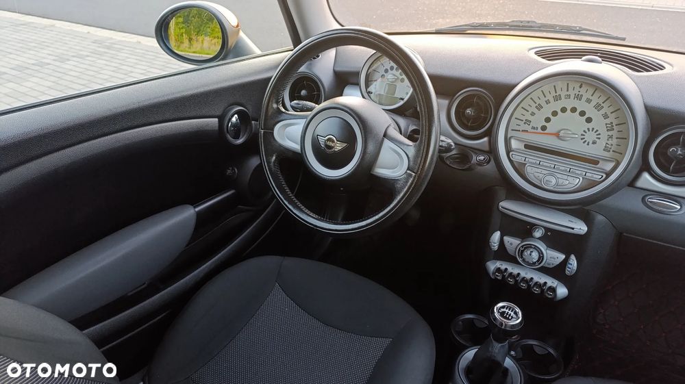 MINI ONE Standard - 11