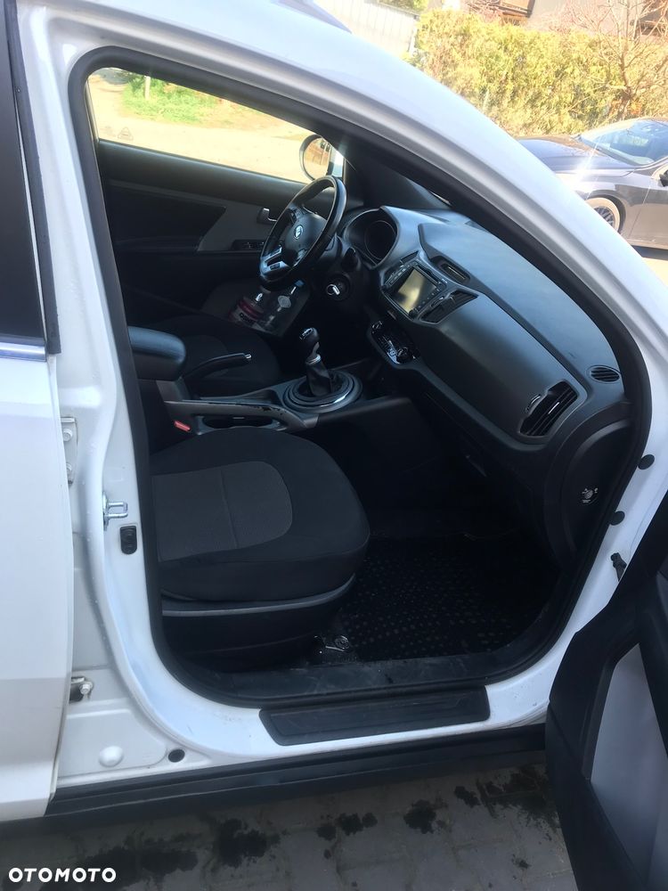 Kia Sportage - 12