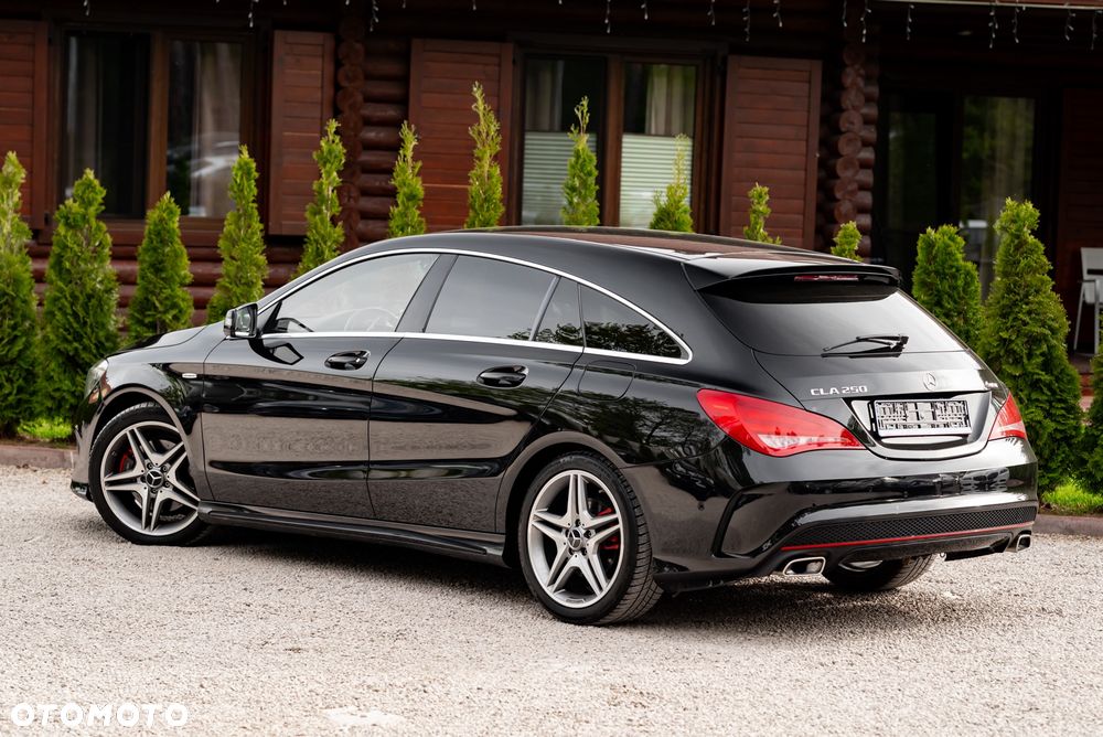 Mercedes-Benz CLA 250 4Matic 7G-DCT AMG Line - 12