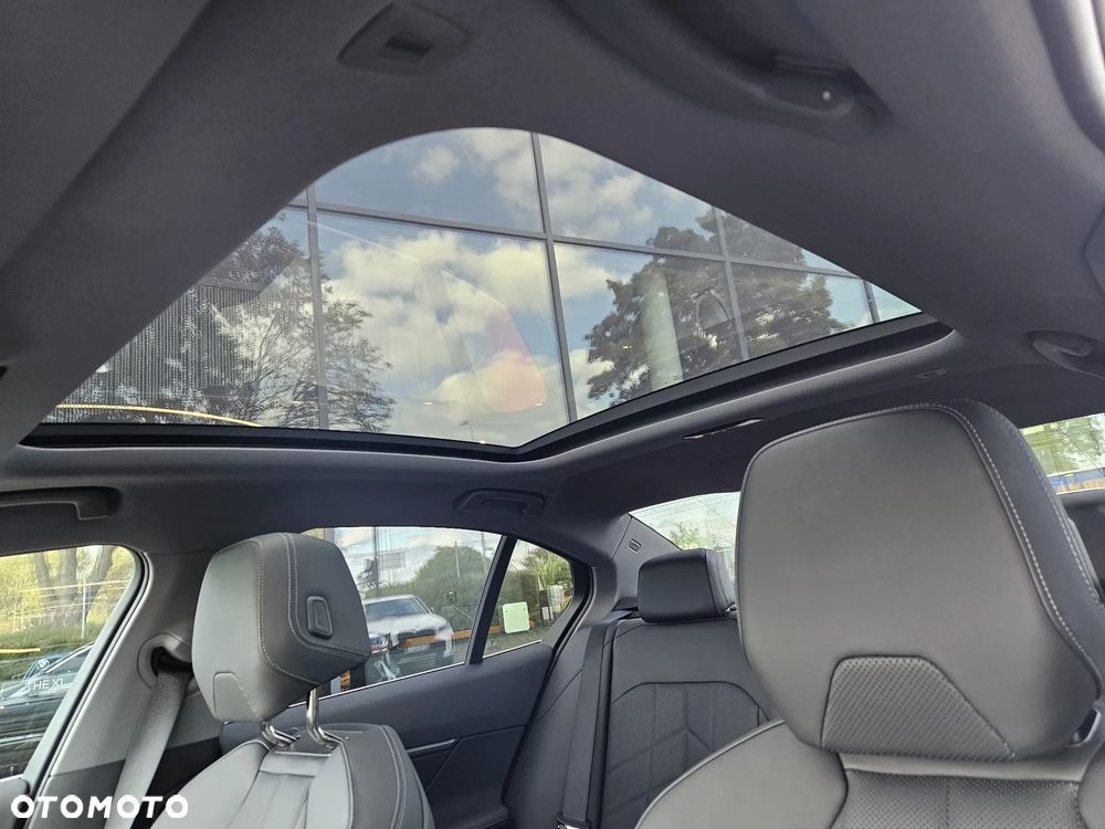 BMW Seria 5 530e PHEV - 18