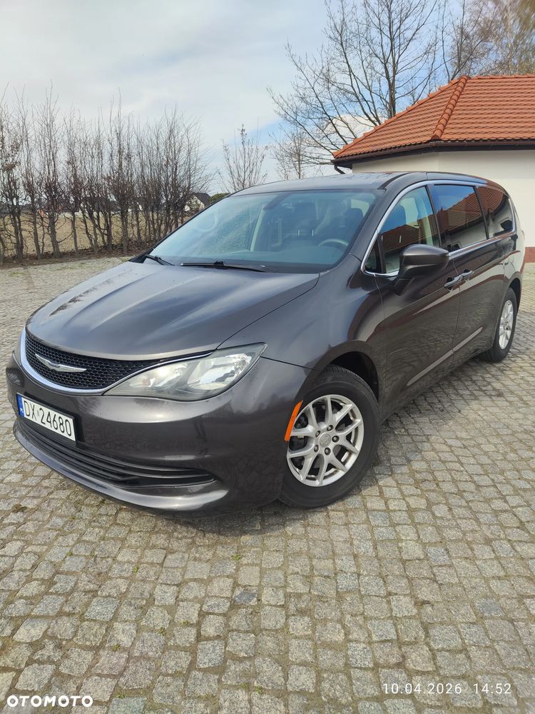 Chrysler Pacifica - 2