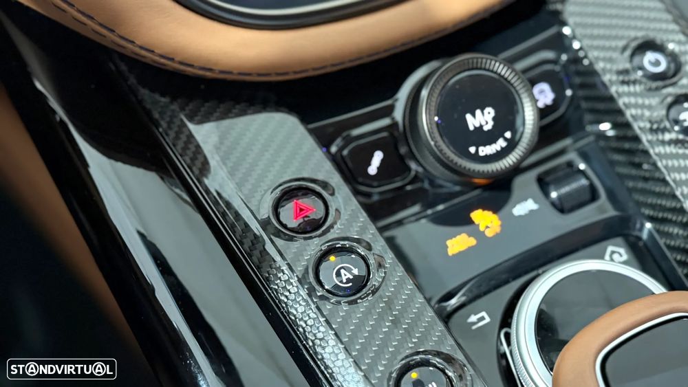Aston Martin DBX 707 - 30