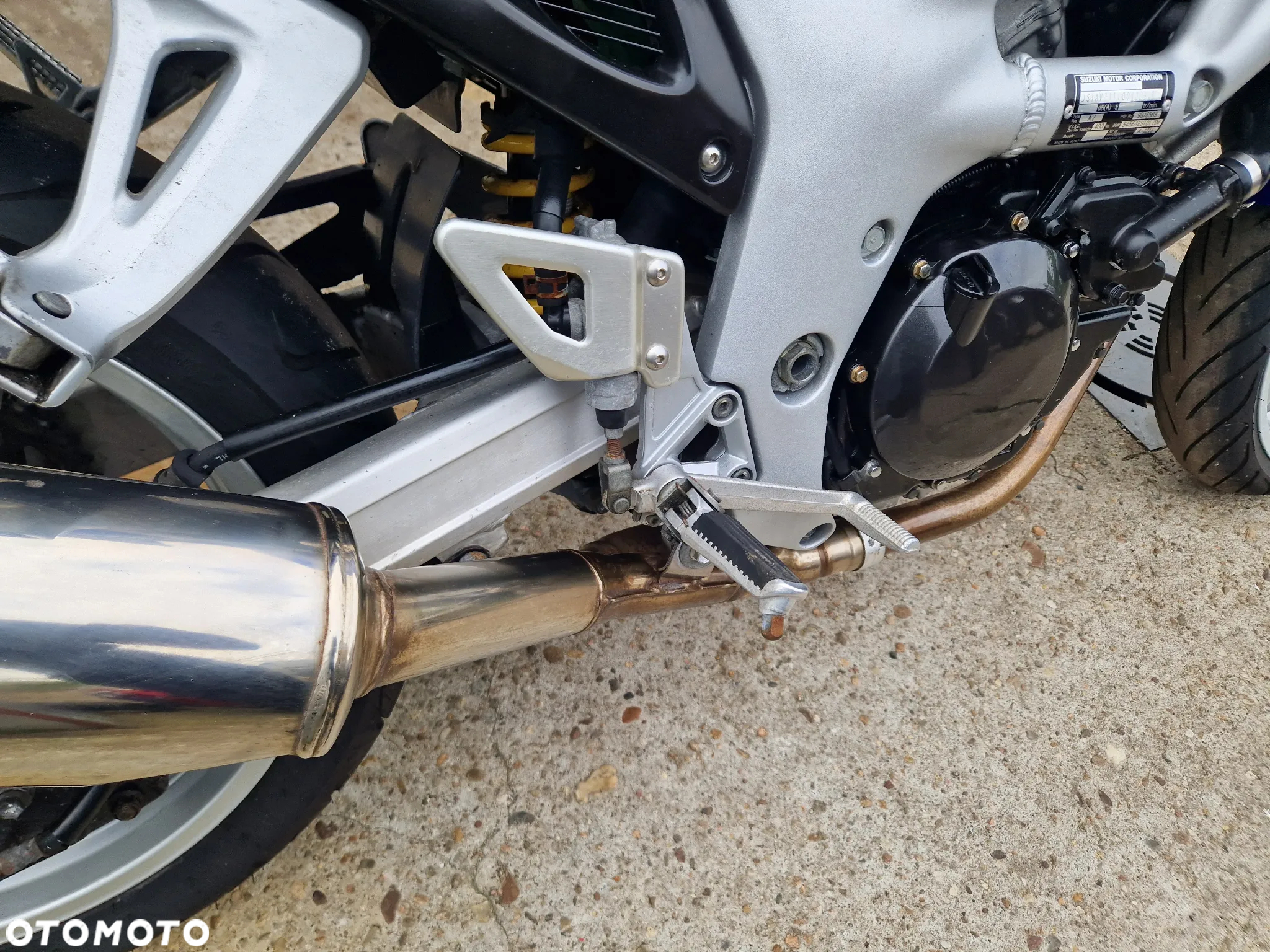 Suzuki SV - 21
