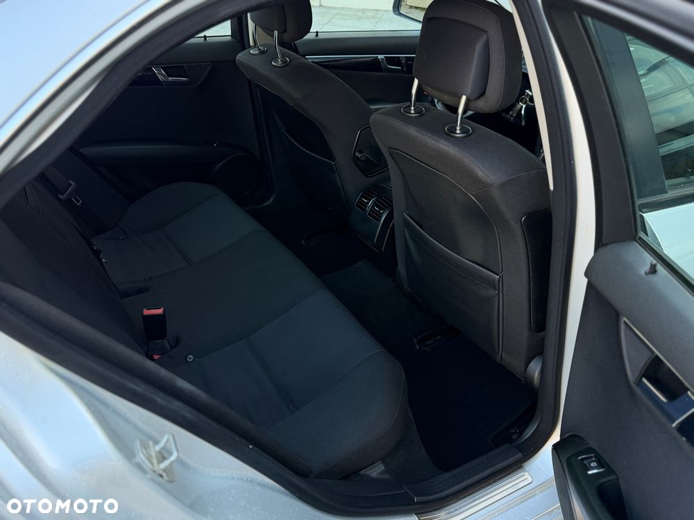 Mercedes-Benz Klasa C 180 Kompressor Automatik Avantgarde - 17