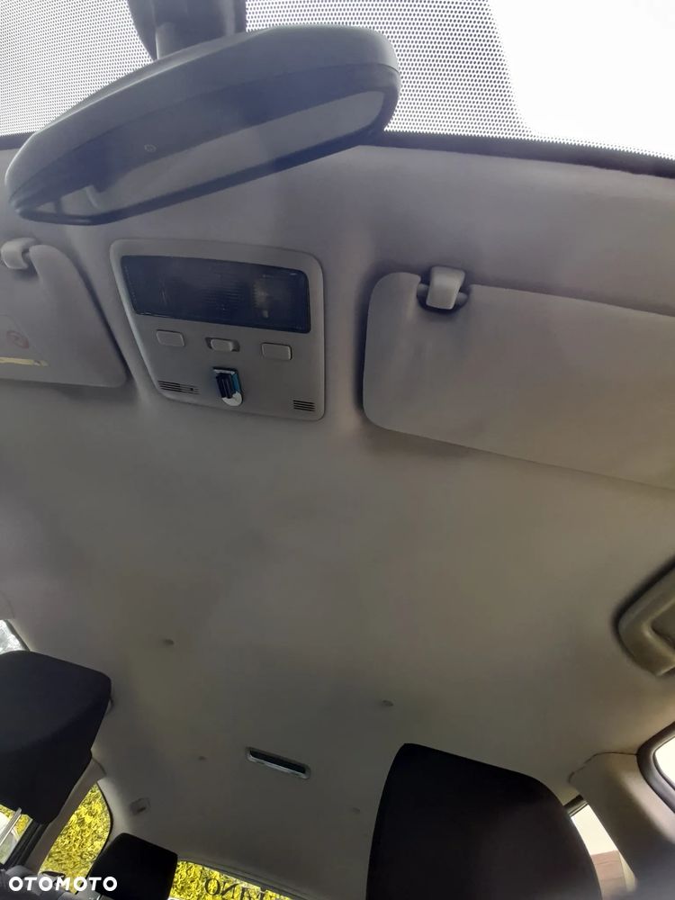 Toyota Avensis 1.8 VVT-i Edition - 25