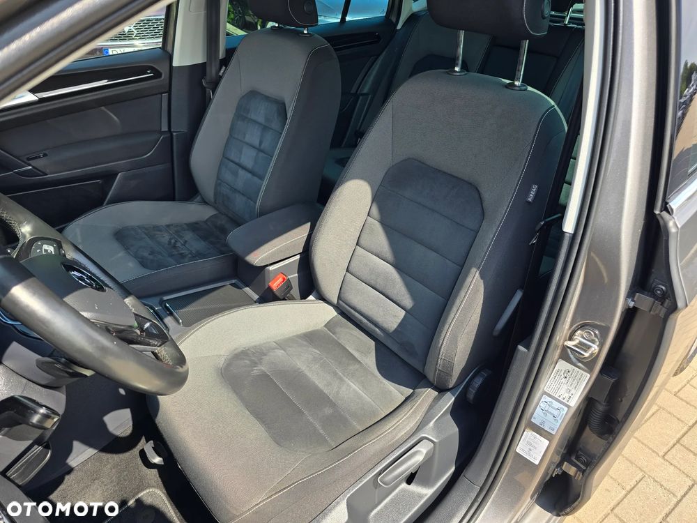 Volkswagen Golf Sportsvan - 12