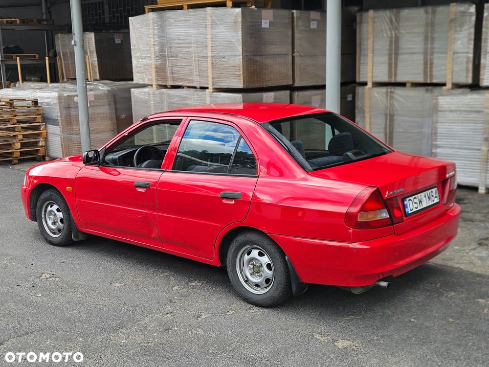 Mitsubishi Lancer 1300 GL - 13