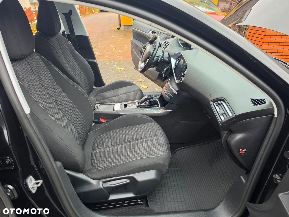 Peugeot 308 - 23