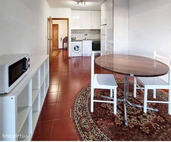 Apartamento T0+1 - Centro de São Mamede de Infesta- Lugar de Garagem - Grande imagem: 5/12