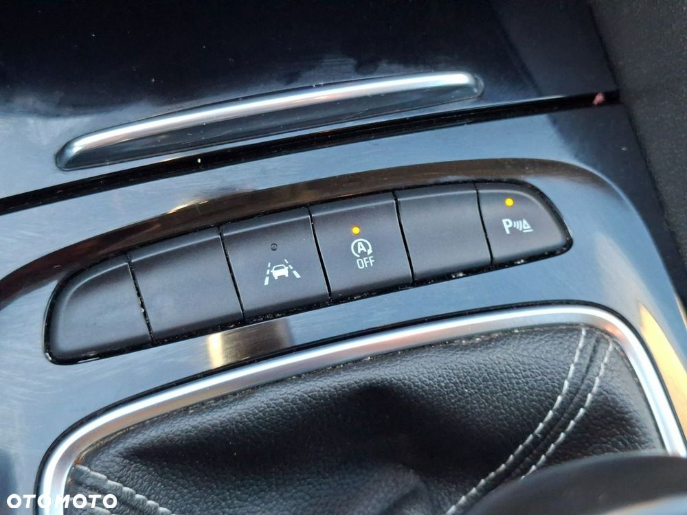 Opel Insignia 1.5 T Innovation S&S - 26