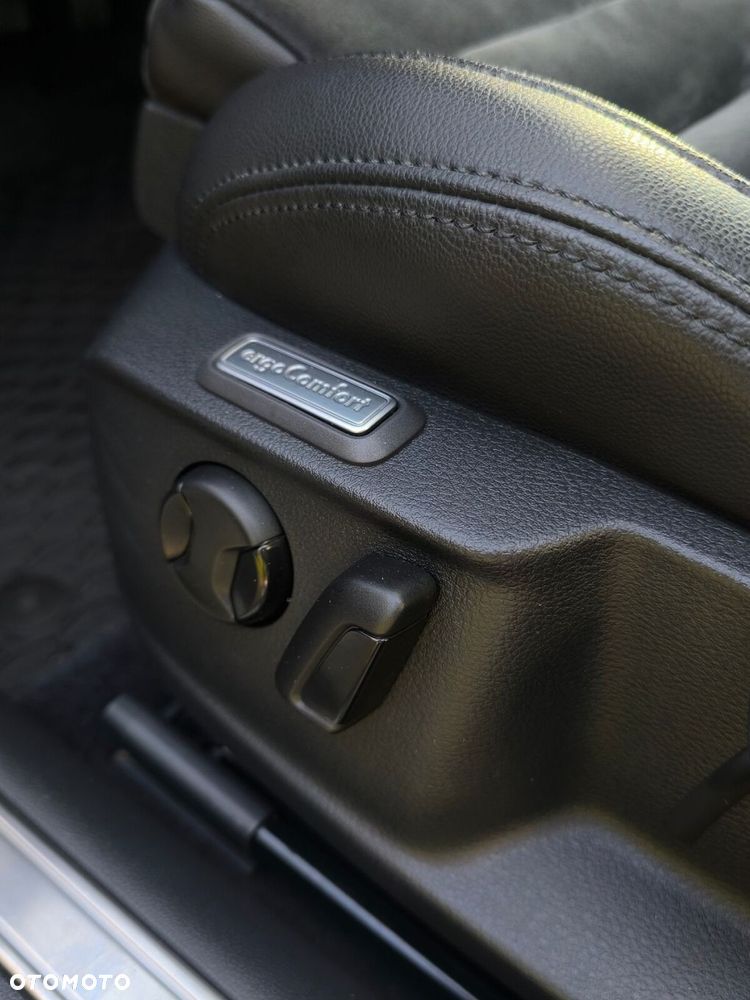 Volkswagen Passat - 31