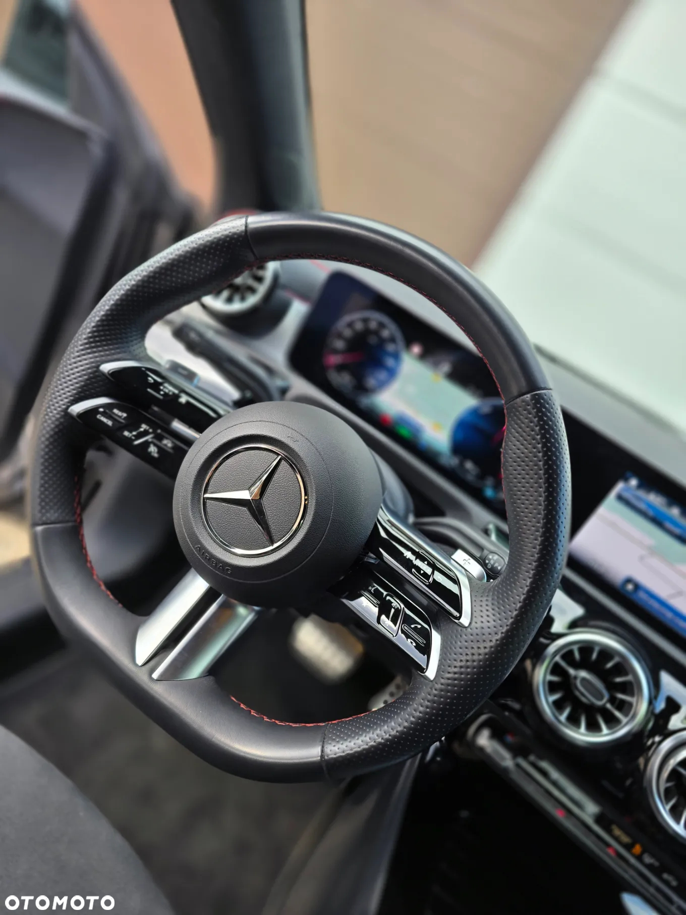 Mercedes-Benz CLA 250 e 8G-DCT AMG Line Advanced Plus - 28