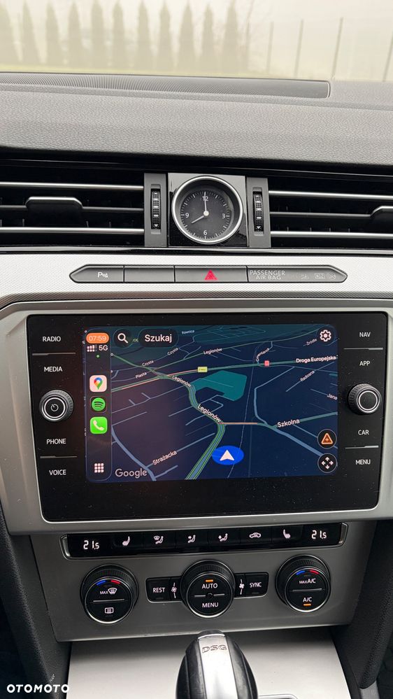 Volkswagen Passat - 17