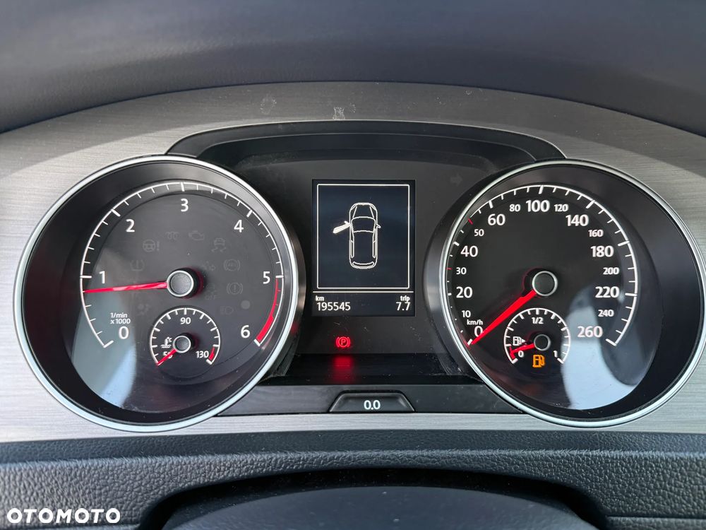 Volkswagen Golf 1.6 TDI BlueMotion Comfortline - 8