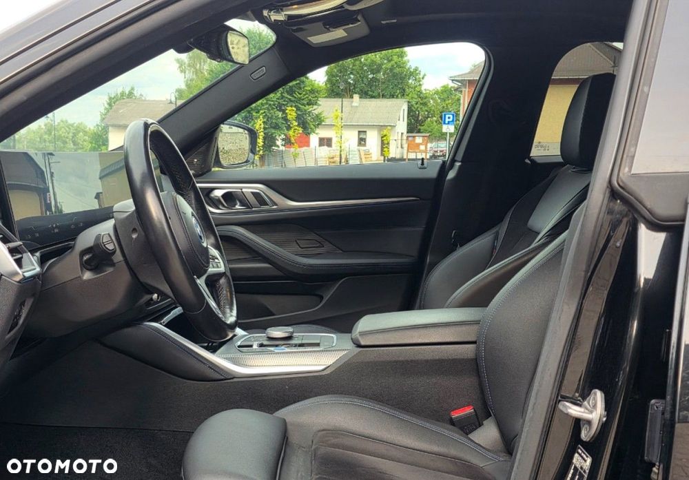 BMW i4 - 13