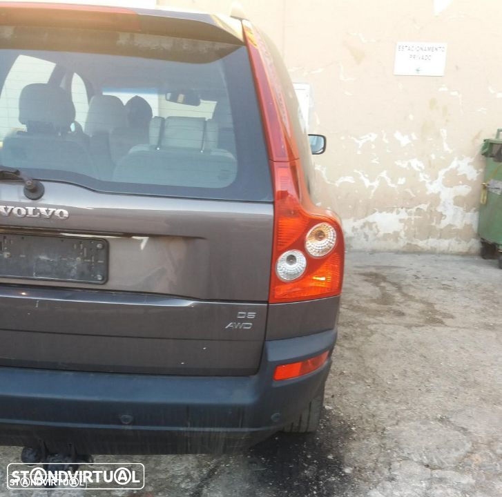 Volvo XC 90 D5 AWD de 2005 para peças - 9