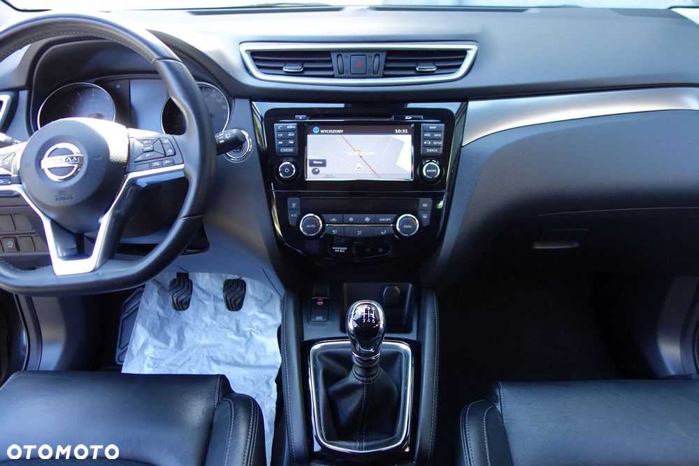 Nissan Qashqai 1.6 DIG-T N-Connecta - 29
