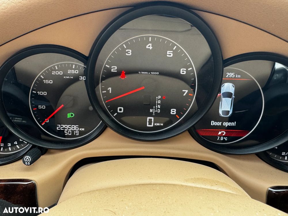 Porsche Panamera 4 PDK - 13