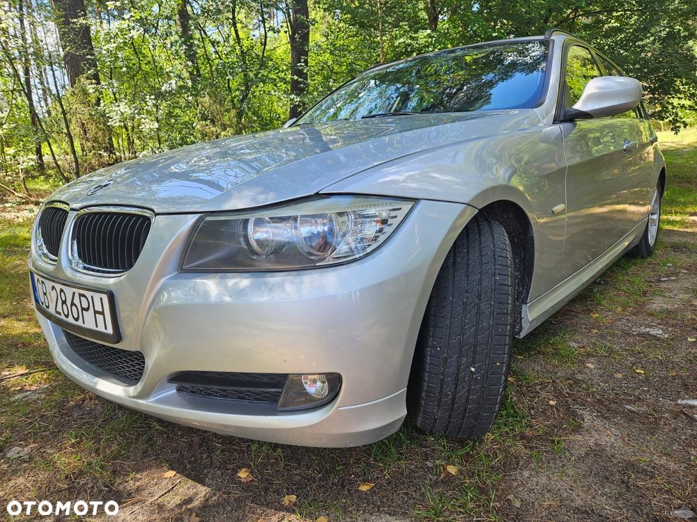 BMW Seria 3 320d DPF Efficient Dynamics Edition - 4