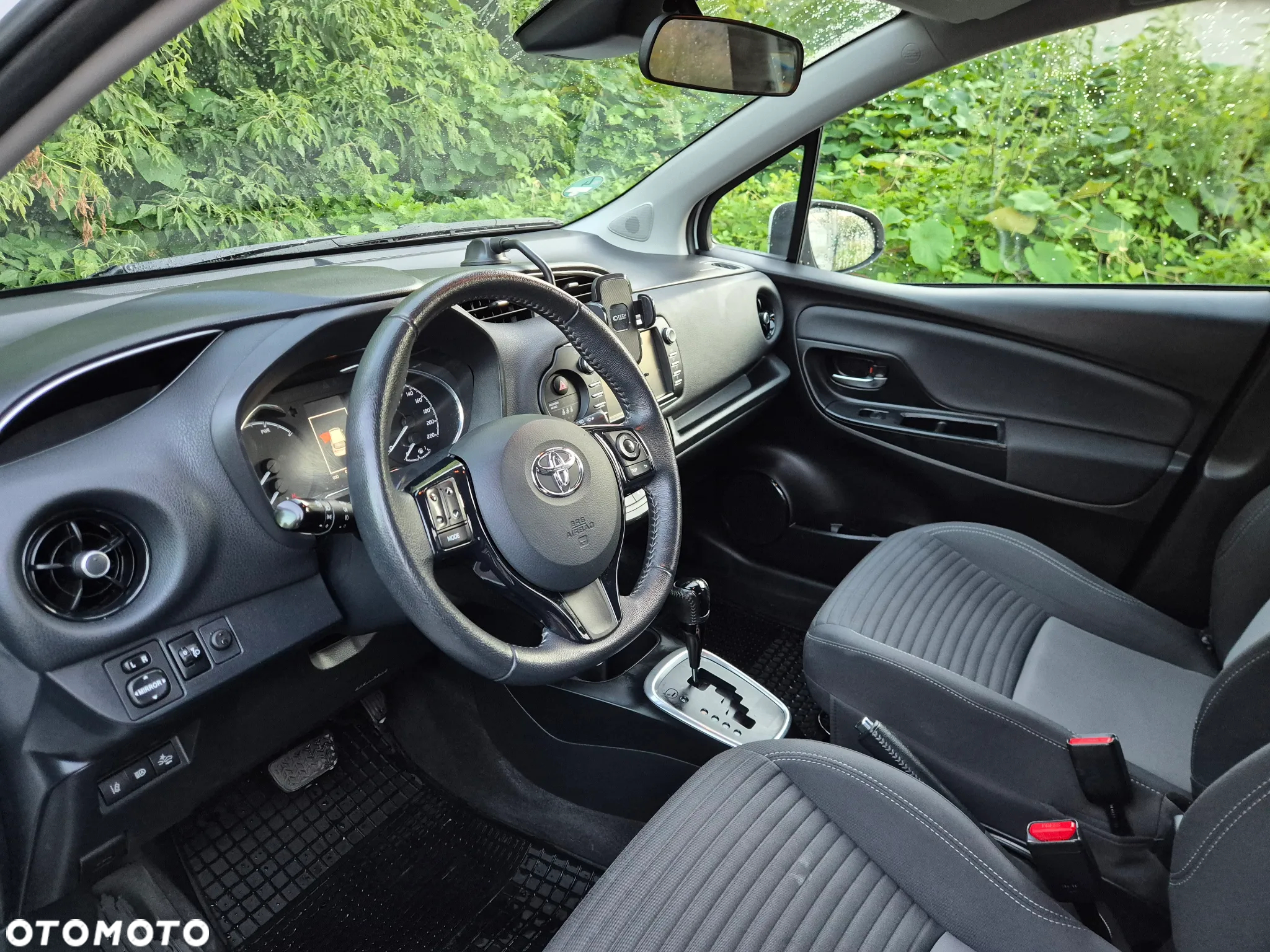 Toyota Yaris - 7