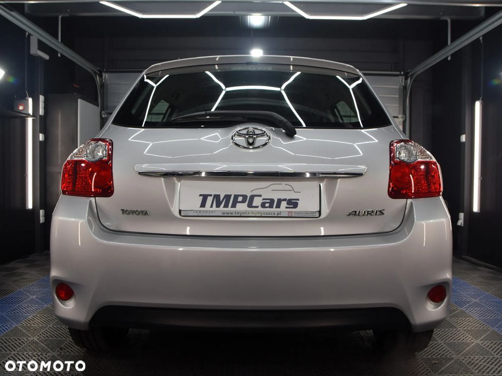 Toyota Auris - 11