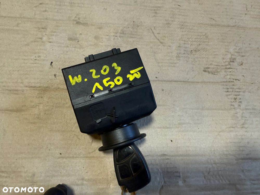 Stacyjka kluczyk Mercedes C-Klasa W203 2095452008 OE - 2