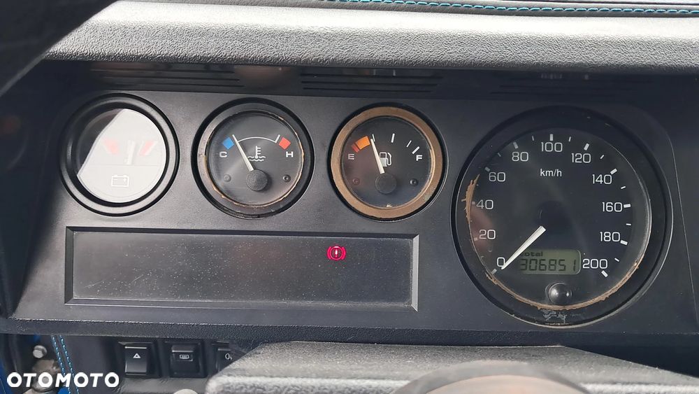 Land Rover Defender 90 2.5 TDI - 14