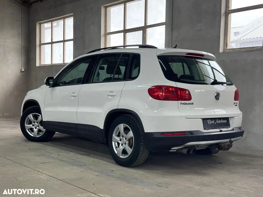 Volkswagen Tiguan - 4