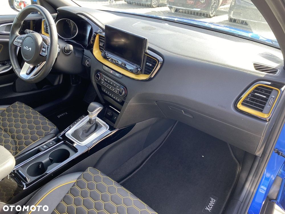 Kia XCeed - 16