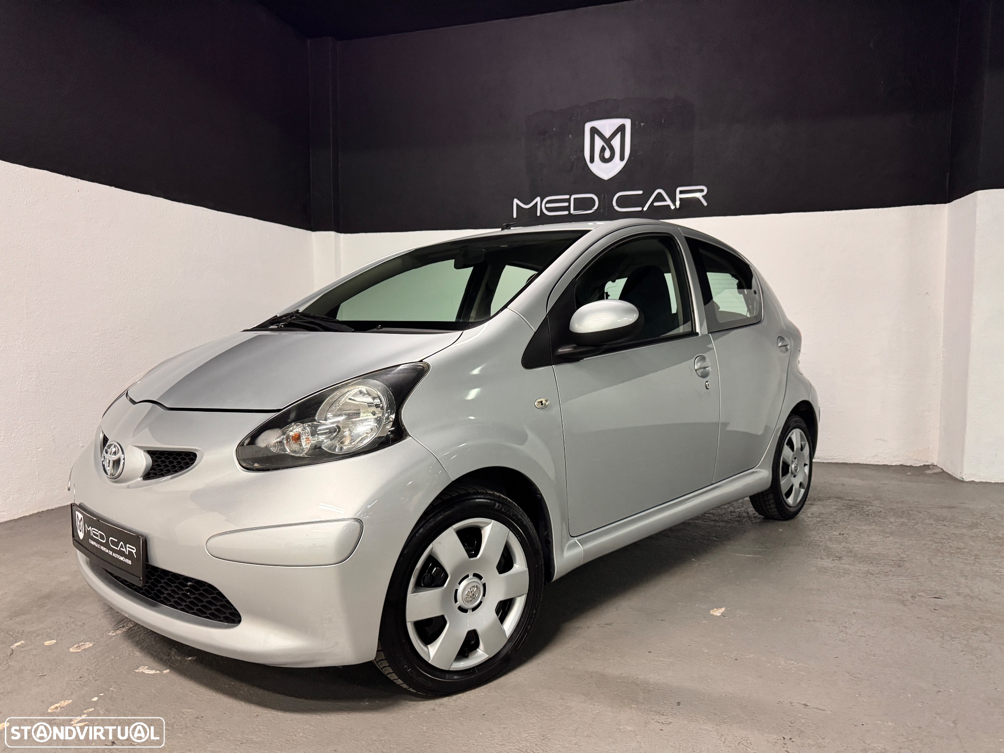 Toyota Aygo 1.0 + AC - 3