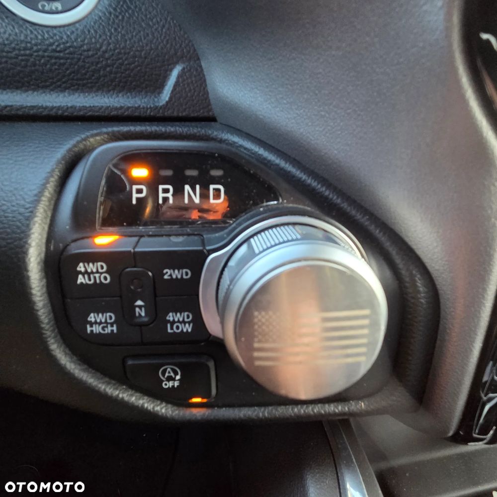 RAM 1500 5.7 Crew Cab Laramie - 14