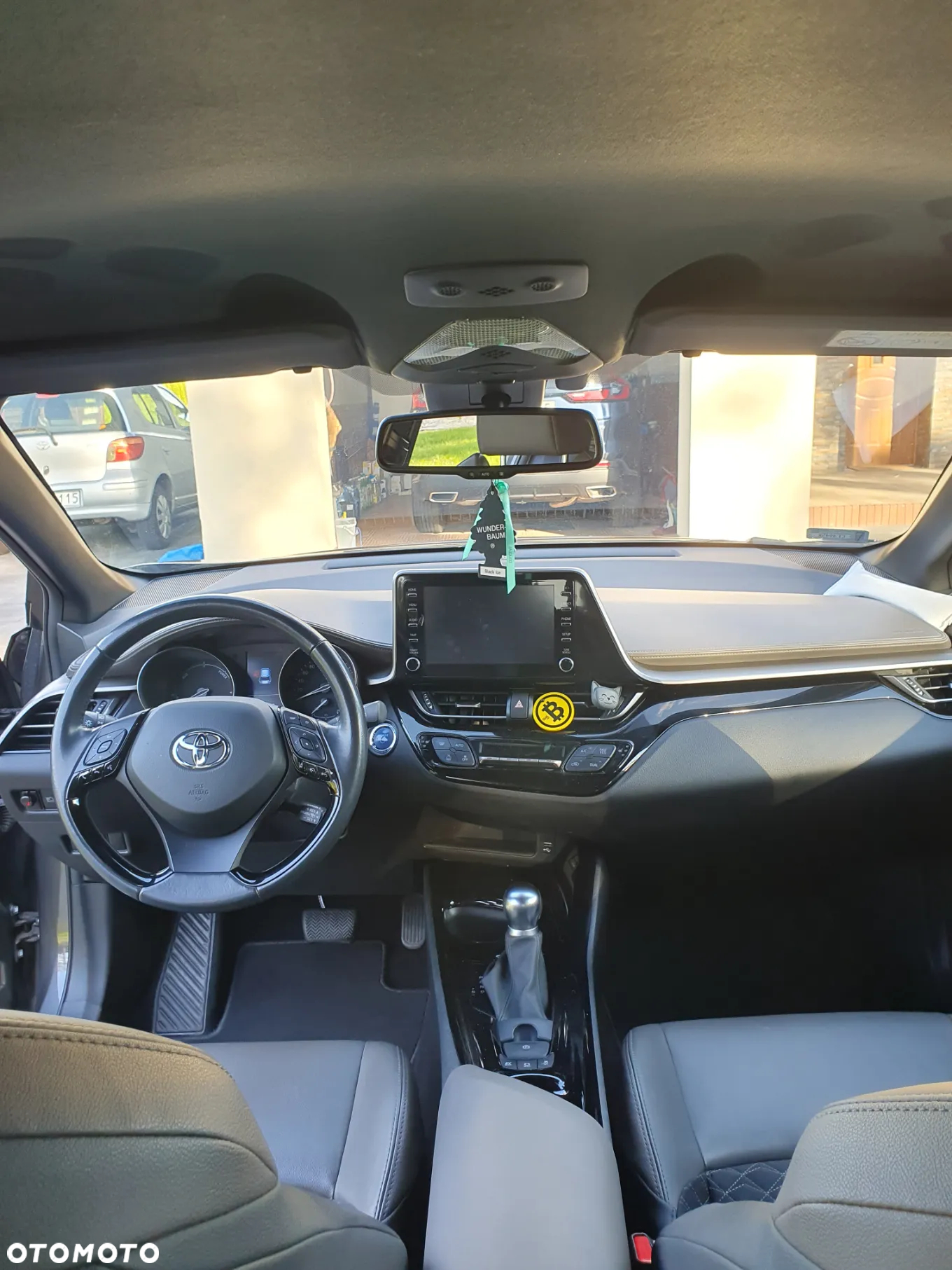 Toyota C-HR 2.0 Hybrid Executive - 10