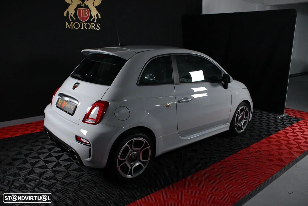 Abarth 595 2022 photo 2